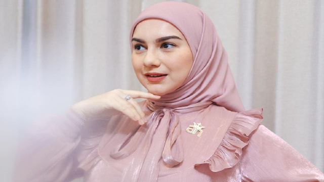Irish Bella: Jejak Karier dan Kehidupan Sang Bintang Multitalenta Indonesia